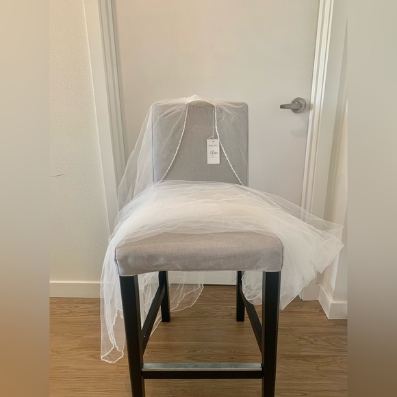 Maritza's Bridal Cathedral Angle Cut White Veil - Picture 5 of 6